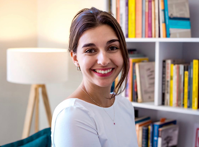 Retrato de Vitória Estrela Pinto sorrindo